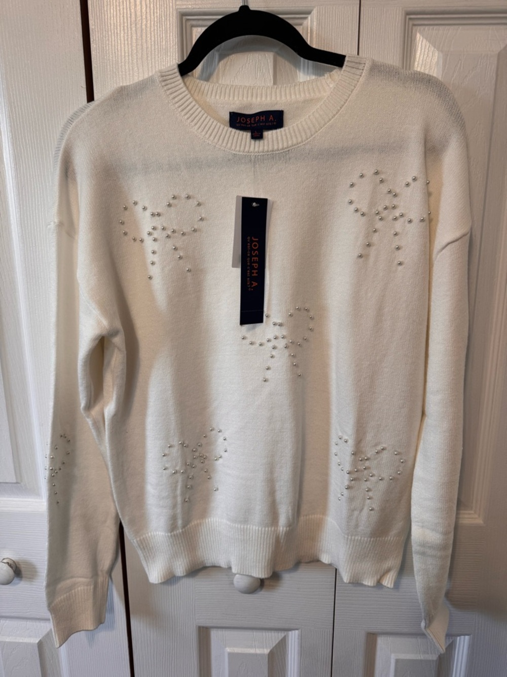 Winter Sale Joseph A Sweater Cream with Pearl Stud Bow Accents Size Large NWTS - Picture 2 of 12